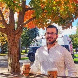 Meet your Posher, Christopher